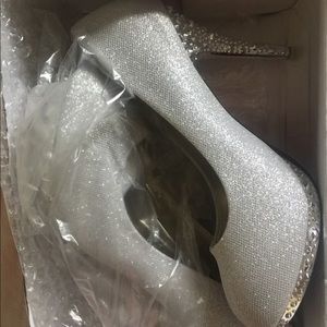 Boutique Bought Beautiful Silver/Bling Heels